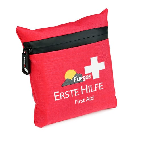 Rotes Erste Hilfe Kit von Fuegos, leicht und kompakt, perfekt für den Forstgürtel von Waldarbeitern.